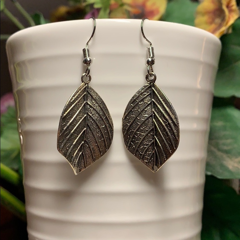 Pair of Leaves, Silver Dangling Earrings